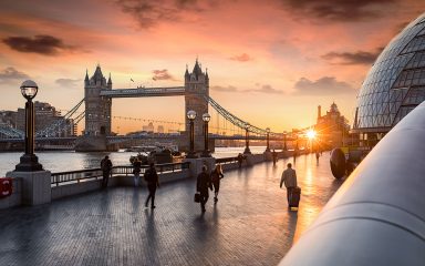Thinking of a professional overseas experience? Here’s our guide to living in London